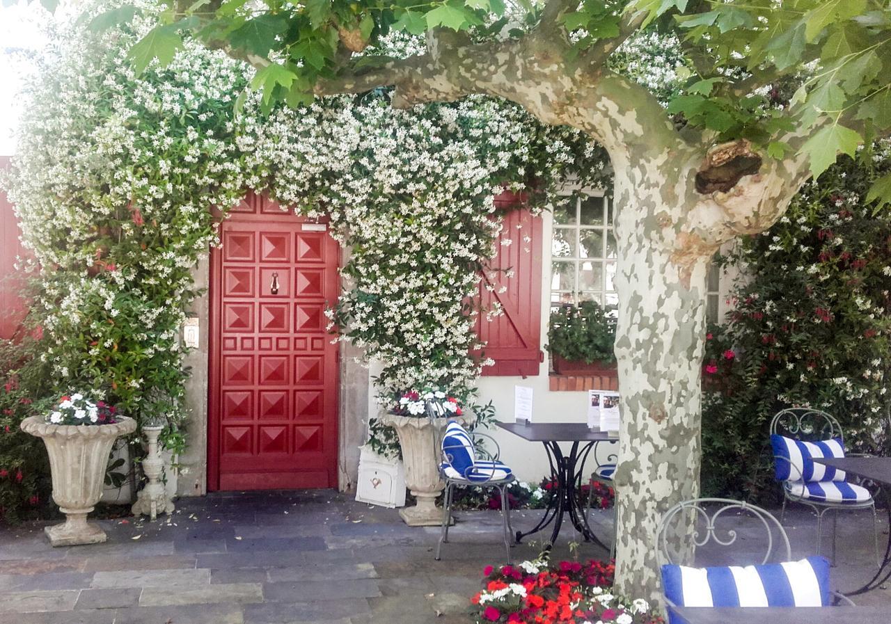 Hotel Villa Catarie ゲタリー エクステリア 写真